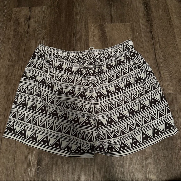 🔴RAIL Mens Triangle Pattern Swim Trunks - Picture 4 of 9